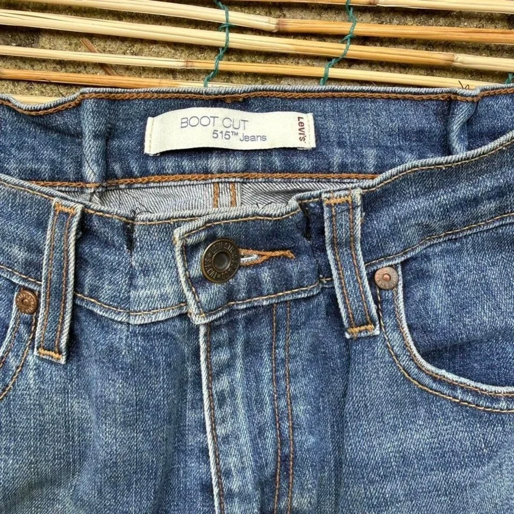 Levi's Women's 515 boot cut‎ jeans size 10M
